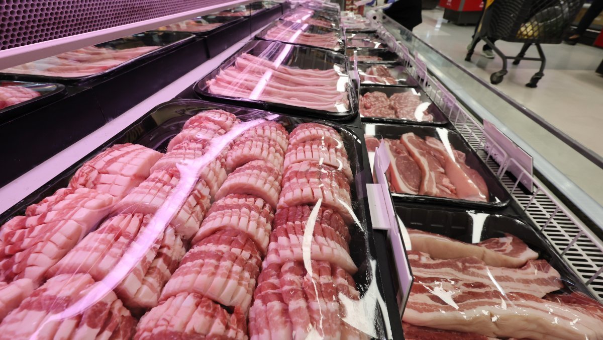 “5월에 행사 많은데 집에서 구워먹자”…비싼 물가에 30%나 대폭 할인한다는 '국민 식재료'