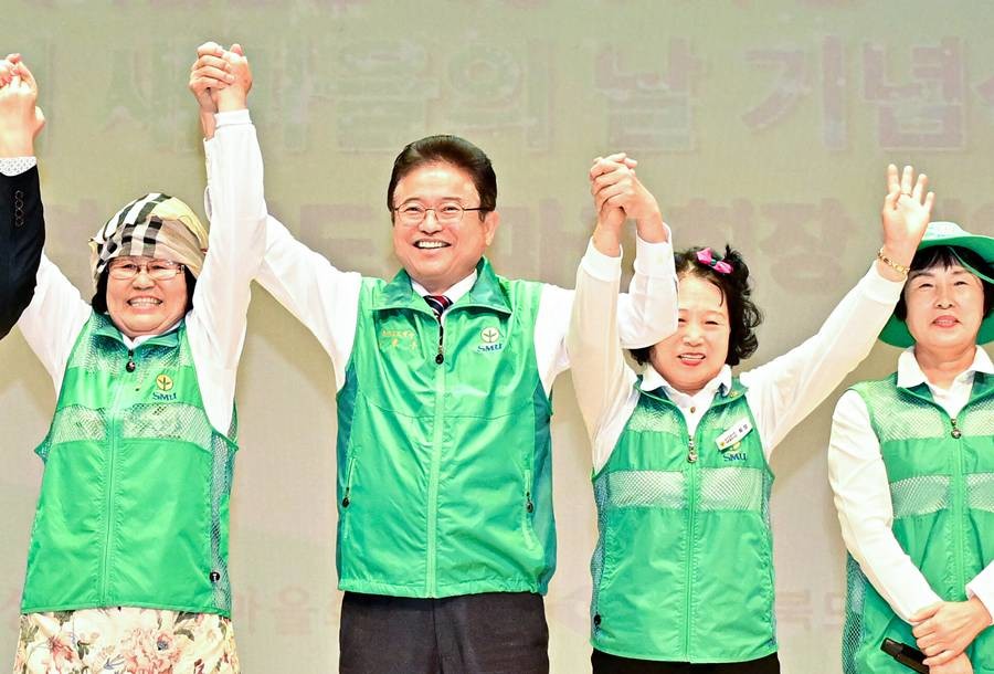 국민의힘 이철우 경북도지사 후보는 22일 새마을의 날을 맞아 ‘제3세대 새마을운동’ 공약을 발표했다./이철우 캠프 제공