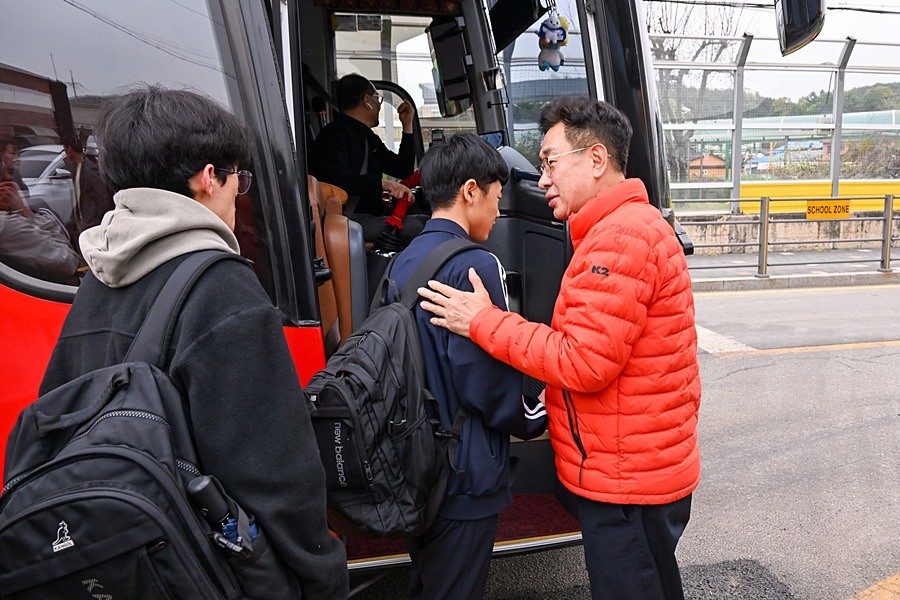 '아저씽' 지평면 통학환경 현장 점검 중인 전진선 양평군수