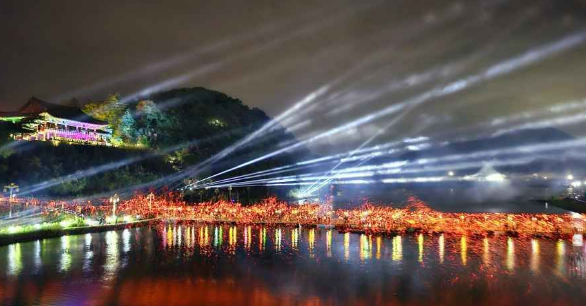 날 풀렸는데 집에만?…밀양강 일원에서 펼쳐지는 봄의 향연
