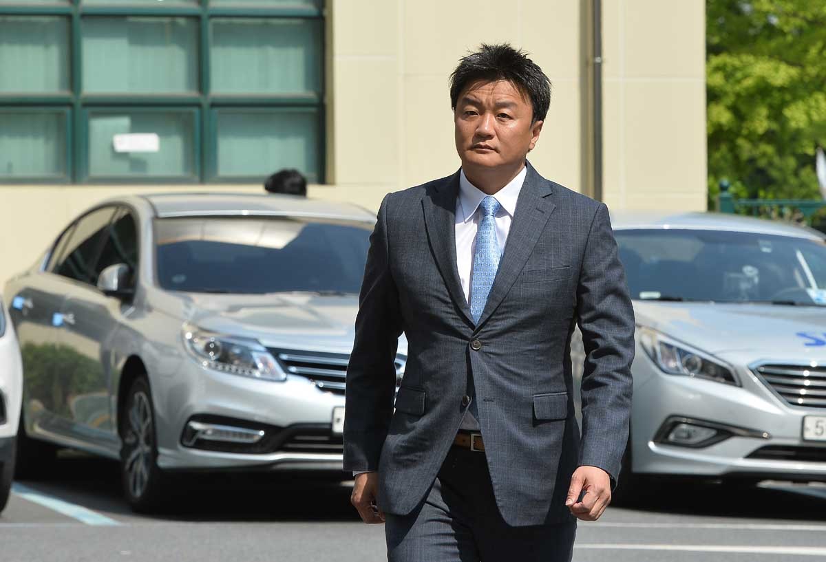 임우재 삼성전기 상임고문이 지난 2016년 경기도 수원시 영통구 수원지방법원 가정별관에서 열린 이혼소송 항소심 공판 변론준비기일에 참석하고 있다. / 뉴스1