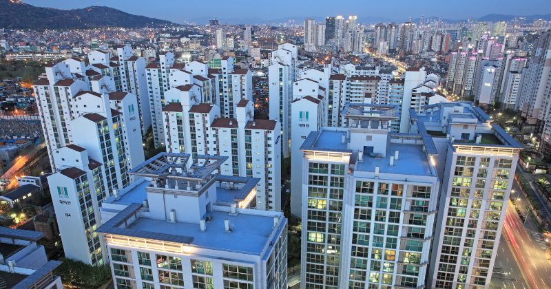 외국인들이 한국 아파트 보고 놀라는 진짜 이유 “이건 집이 아니라 작은 도시예요”
