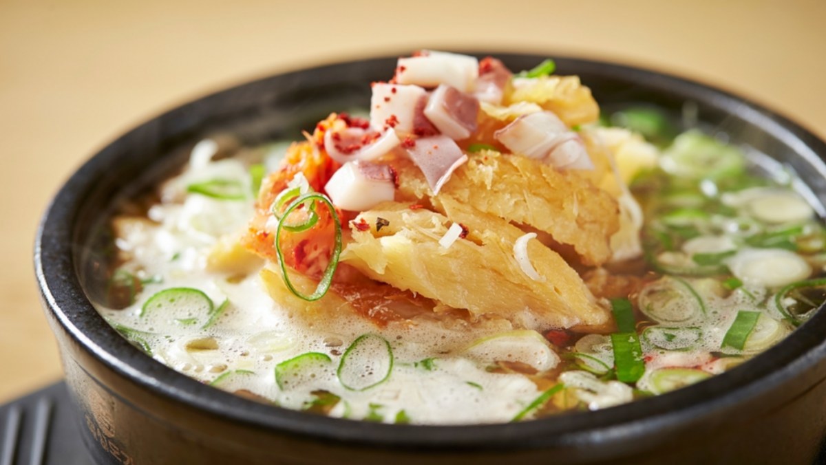 콩나물국에 소금말고 '이것' 한 스푼만 넣어보세요…감칠맛이 미쳤다고 감탄만 나옵니다