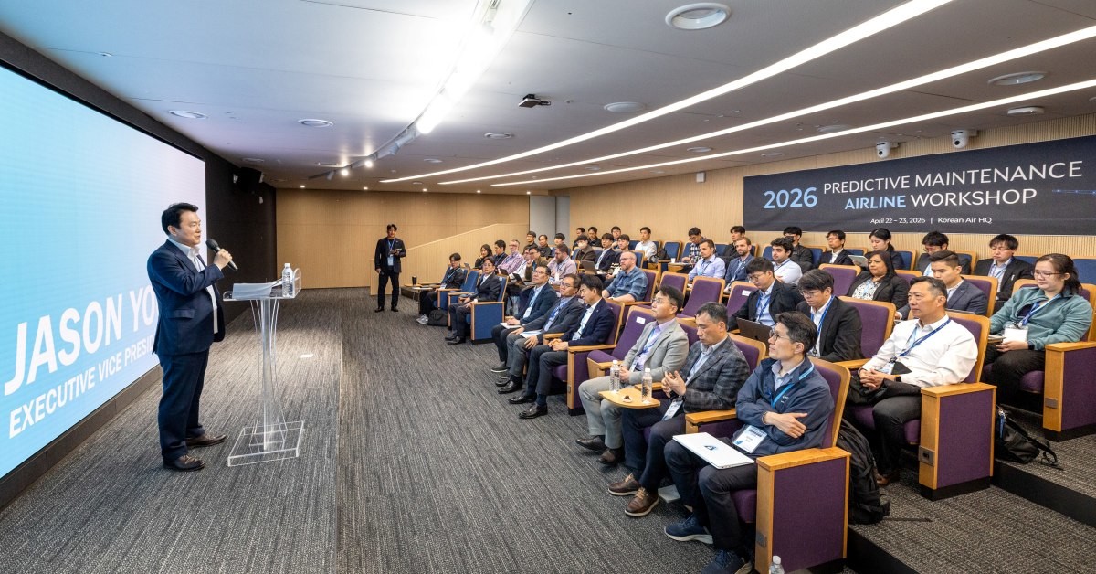 대한항공은 예지정비 노하우를 공유하고 글로벌 항공 정비 네트워크를 구축하는 ‘2026 예지정비 글로벌 항공사 워크숍(2026 Predictive Maintenance Airline Workshop)’을 22~23일 이틀간 서울 강서구 대한항공 본사에서 개최했다. 워크숍 시작에 앞서 기조연설을 하고있는 유종석 대한항공 안전보건 총괄 겸 오퍼레이션 부문 부사장(CSO)의 모습. / 대한항공