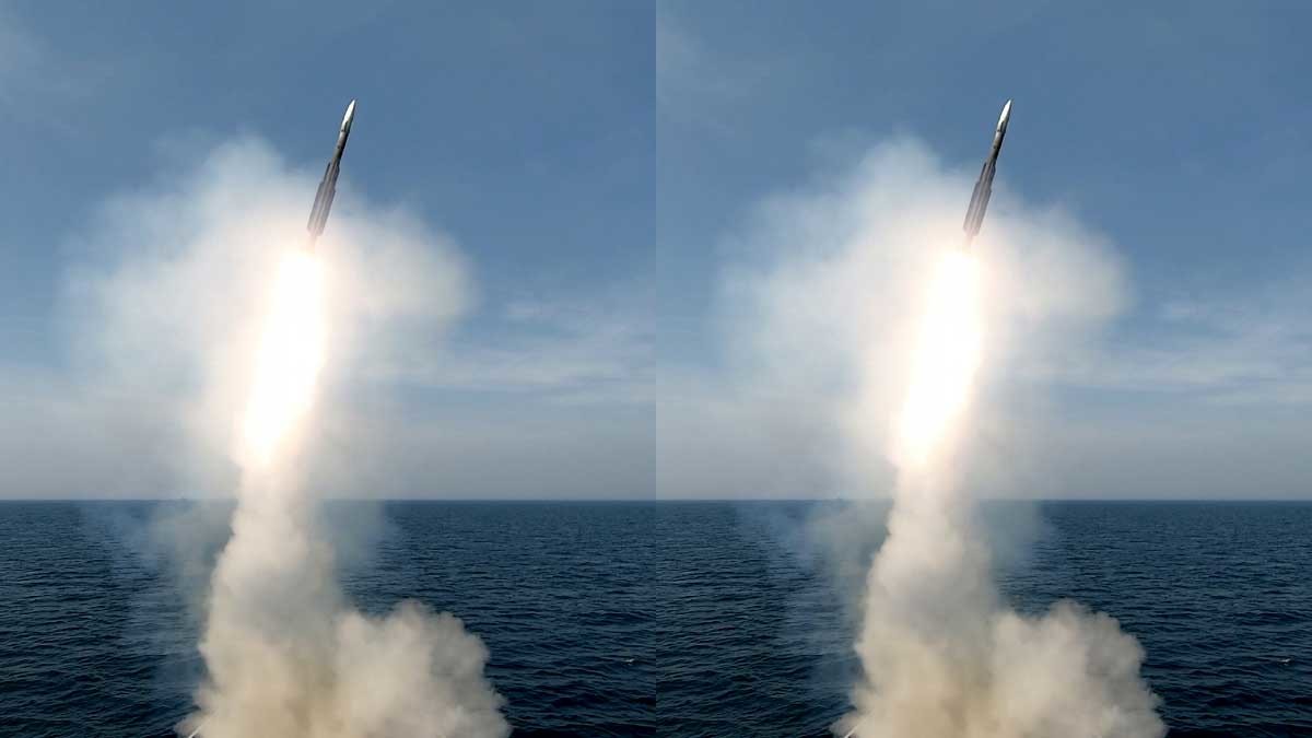 춘천함, 해궁 대함유도탄방어유도탄 발사. / 뉴스1