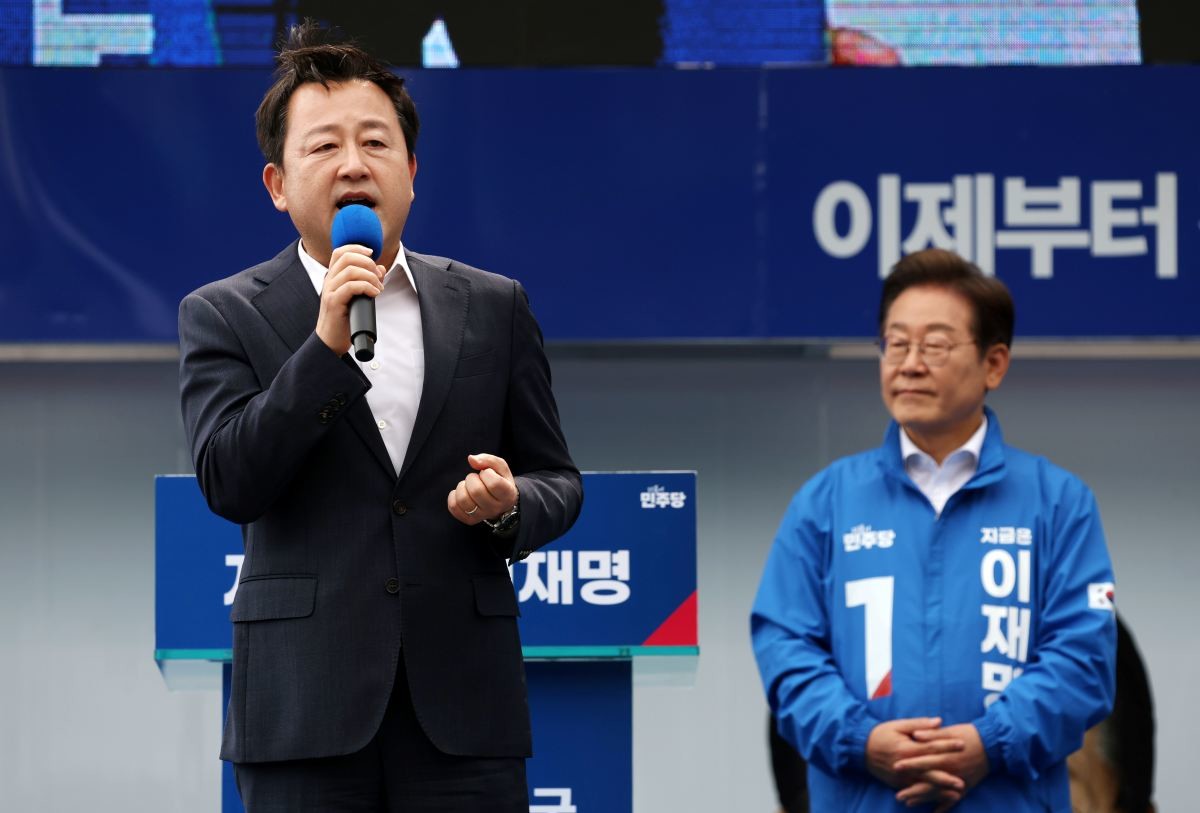 지난해 5월 더불어민주당 입당한 김용남 전 의원. / 공동취재-뉴스1