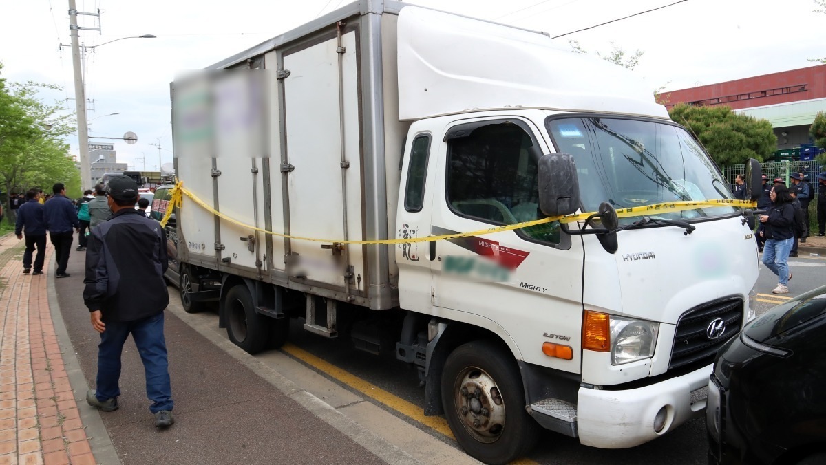 ‘조합원 사망’ 화물차 운전자, 살인 혐의로 구속…“사고 인지 못했다”