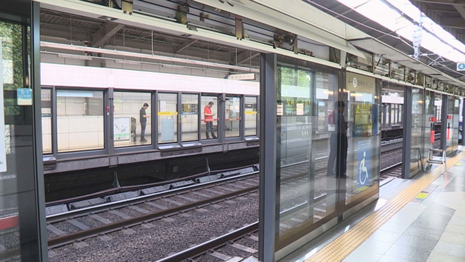 지하철 스크린도어 / 연합뉴스TV