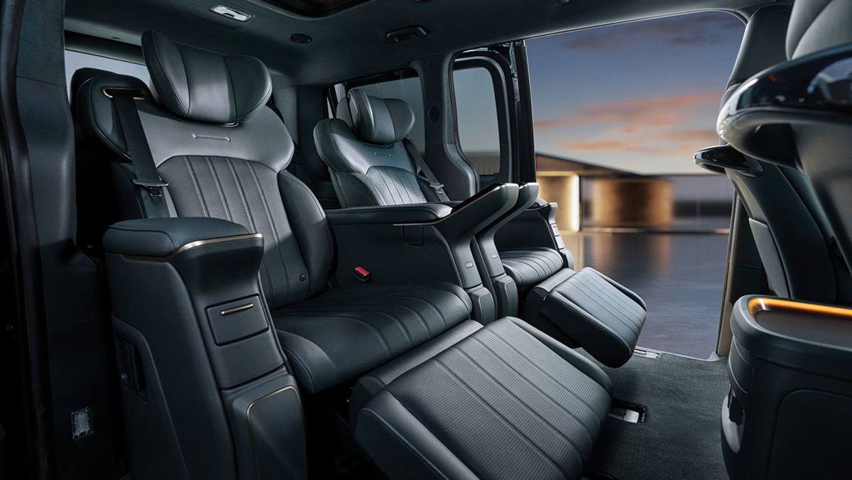 더 뉴 스타리아 리무진 6인승의 2열 공간. / 현대자동차