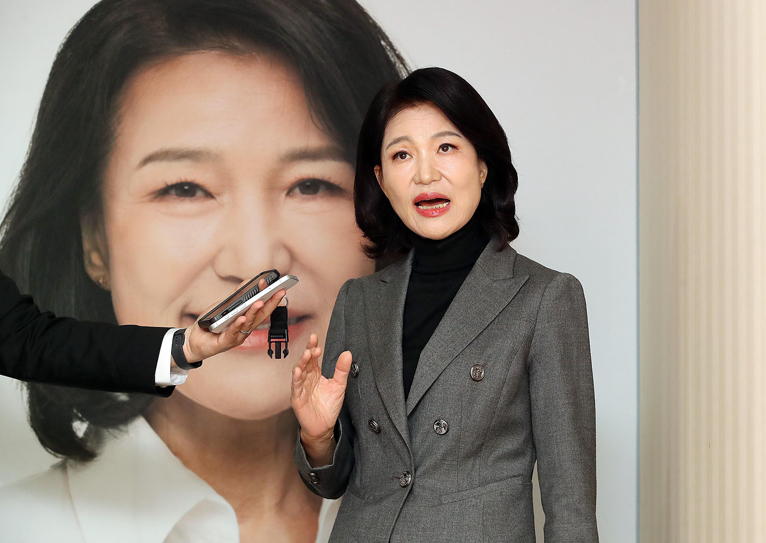 6·3 지방선거 대구시장 출마를 선언한 이진숙 전 방통위원장이 6일 대구 중구 선거사무소에서 공천 배제(컷오프) 등 자신의 입장을 밝히고 있다./ 뉴스1