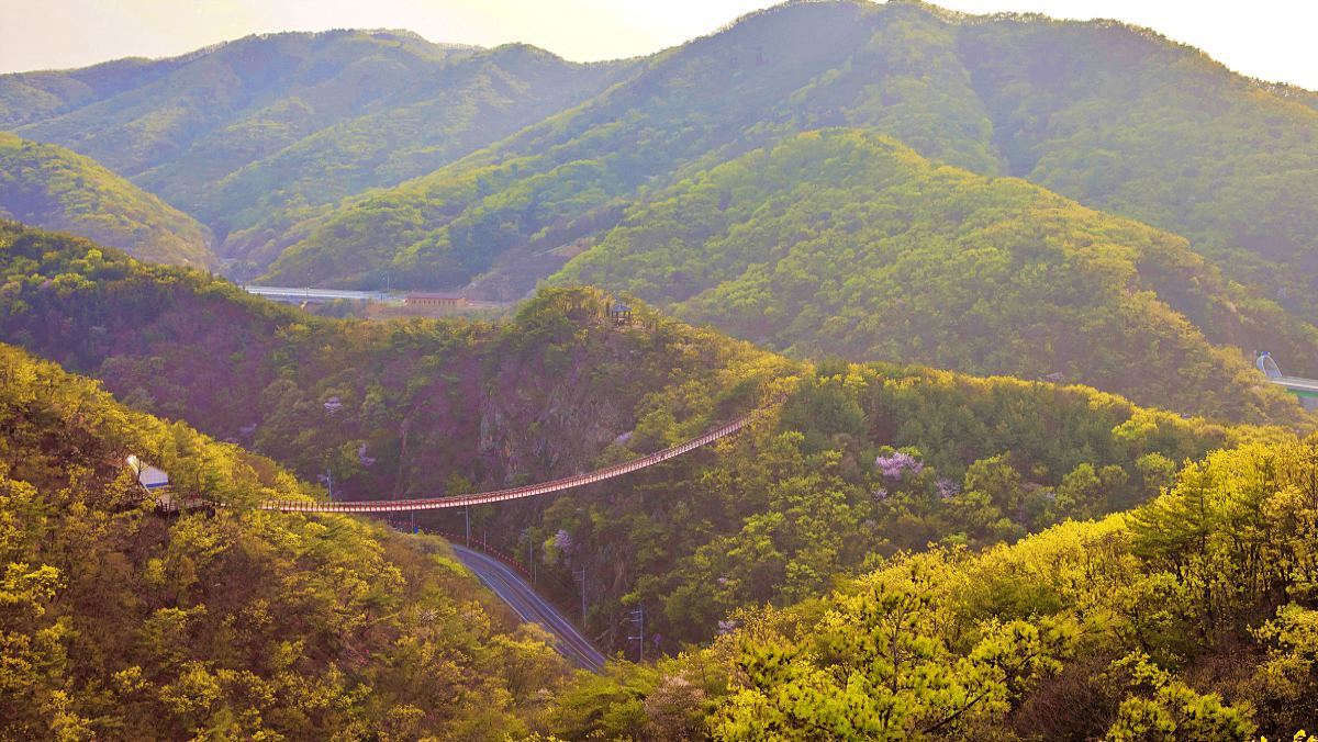 무료 출렁다리로 즐기는 '경기 5악' 절경…서울 1시간, 해발 675m '100대 명산' 