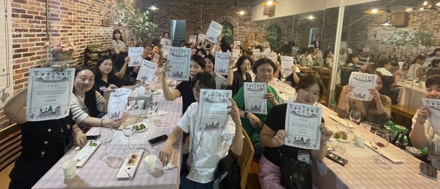 영천시가  와인 전문인력 양성과 와인 문화 저변확대를 위해 ‘2026년 와인학교’ 교육생을 모집한다. 사진은 지난해 영천와인학교 운영 모습   / 영천시 제공