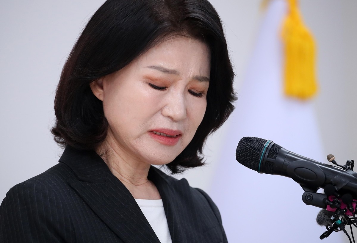 이진숙 전 방송통신위원장이 25일 대구 수성구 국민의힘 대구시당에서 6·3 지방선거 대구시장 불출마를 선언하고 있다. / 뉴스1