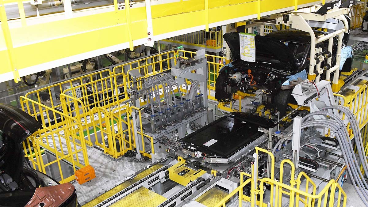 현대자동차 아산공장 고전압 배터리 조립 공정. / 현대자동차