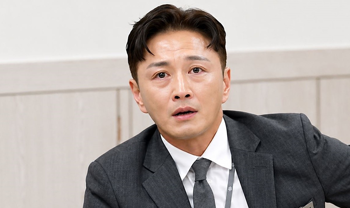 JTBC '이혼숙려캠프'에 출연한 배우 진태현. 진태현은 28일 인스타그램을 통해 '이혼숙려캠프' 하차 사실을 알렸다. 그는      '매니저를 통해 제작진의 저의 하차에 관한 설명과 결정을 듣게 됐고 4월 초 마지막 녹화로 '이숙캠'에서 떠나게 됐다'라고 밝혔다. 이어 '그래도 25년 연예인 생활 중 그 어떤 촬영보다 열심히 했고 진정성 있게 임했다'라고 했다. / JTBC '이혼숙려캠프'