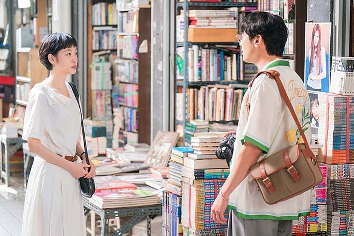 보수동 책방골. / 티빙 '유미의세포들3'
