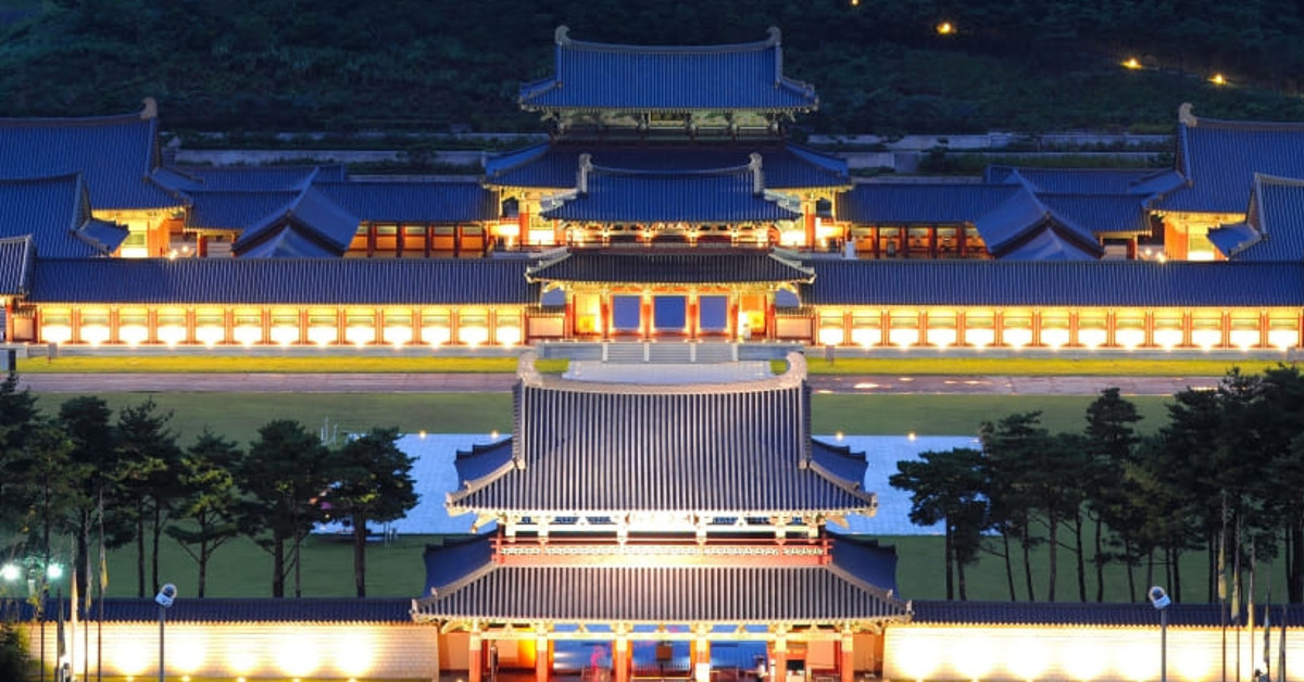 백제 왕궁을 거닐다…21세기 대군부인 촬영지부터 백제대향로관까지 