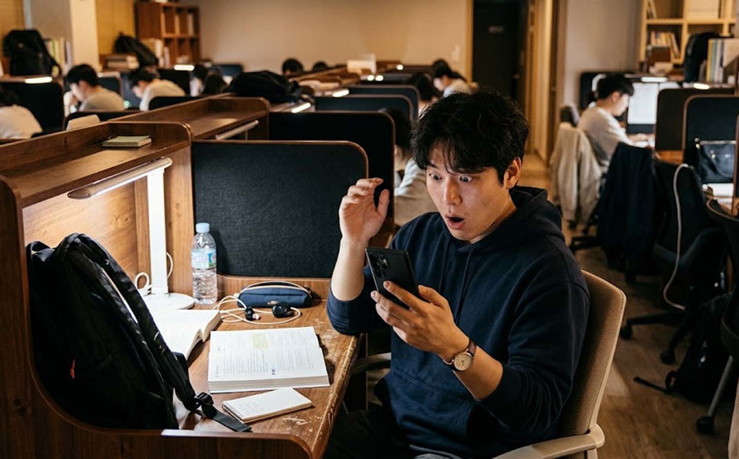 글에 대한 이해를 돕기 위해 AI 툴로 만든 사진.