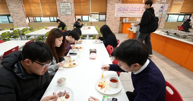 빚내서 주식하다 큰일 난 20대들...뚜껑 열어보니 '이 정도'나 심각하다 