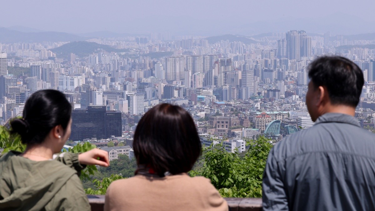 서울 아파트단지와 연립·다세대(빌라) 모습.  / 뉴스1