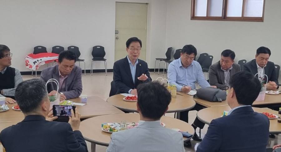 임종식 경북교육감 예비후보, 포항서 기자간담회