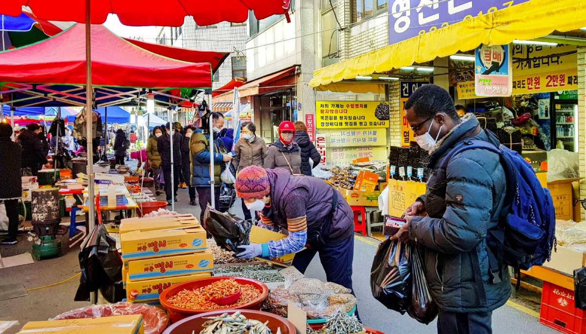 대전 유성시장 과거 모습. / 뉴스1