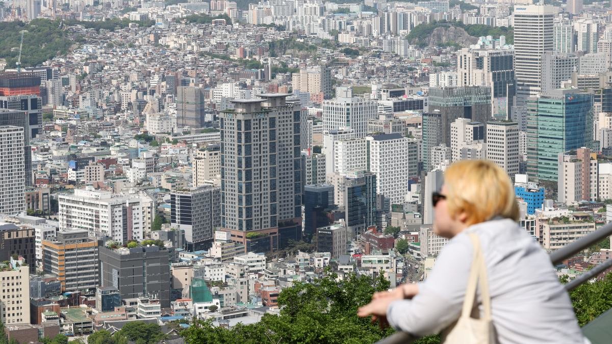 서울 남산에서 바라본 아파트 단지 모습. / 뉴스1