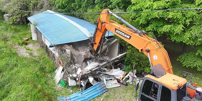 광주시 광산구, 영산강 불법 점용 시설 강제 철거… “공공 공간 무단 점유 무관용 대응”