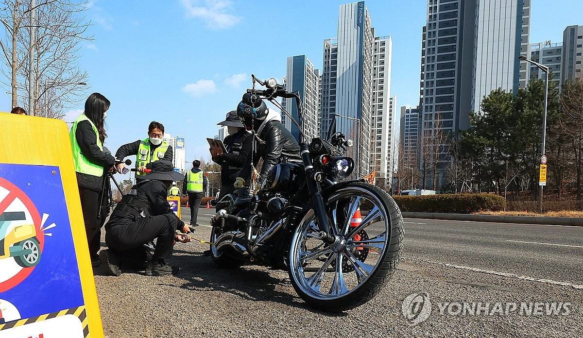 이륜차 소음 합동단속 자료 사진 / 연합뉴스