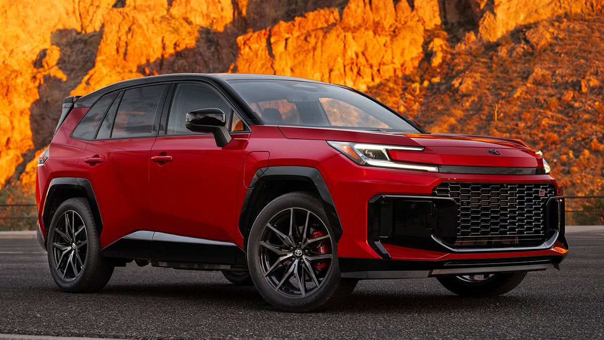 올 뉴 RAV4 PHEV GR 스포트. / 토요타
