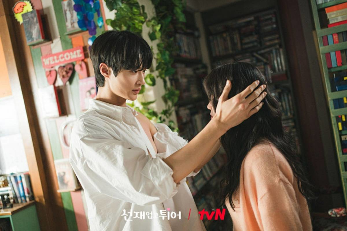 화제성 폭발, tvN 뒤집어 놓은 흥행작 / tvN