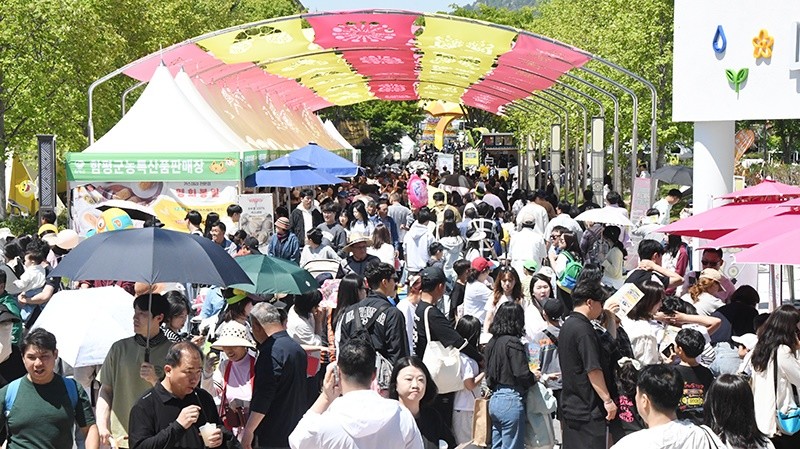어린이날인 5일 함평나비축제장인 엑스포공원에는 전국에서 구름인파가 몰렸다. / 노해섭 기자