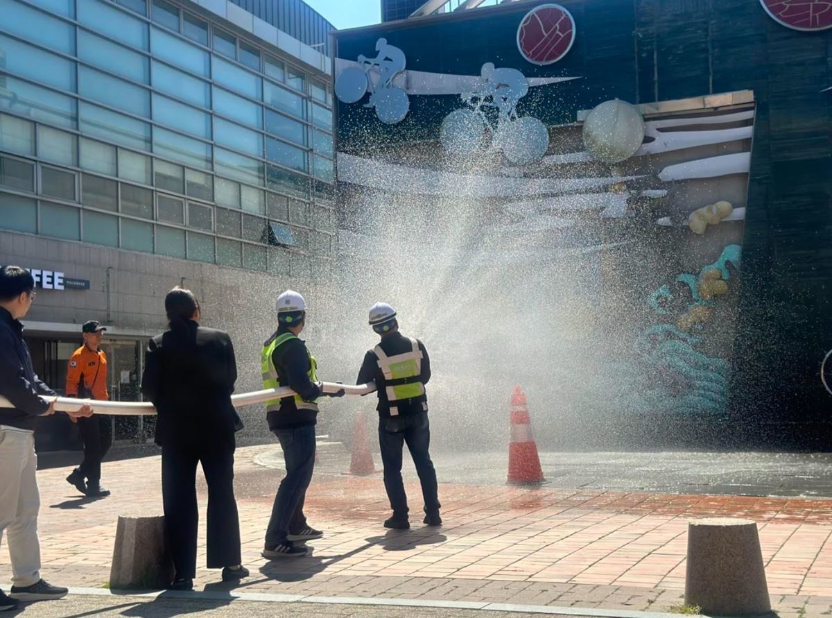 부산시설공단·금정소방서, 전국체전 앞두고 실전형 합동소방훈련