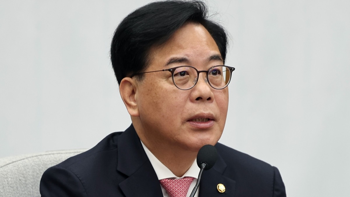 송언석 국민의힘 원내대표가 8일 오전 서울 여의도 국회에서 열린 원내대책회의에서 모두발언을 하고 있다. / 뉴스1