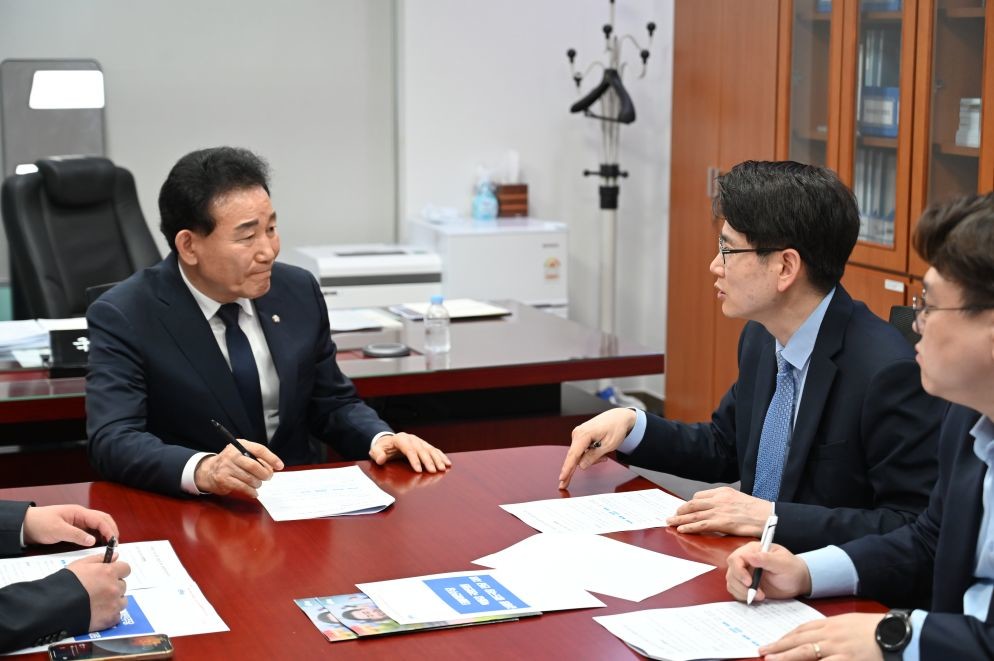 박용갑 의원,  김태병 국토교통부 철도국장 면담 / 의원실 제공