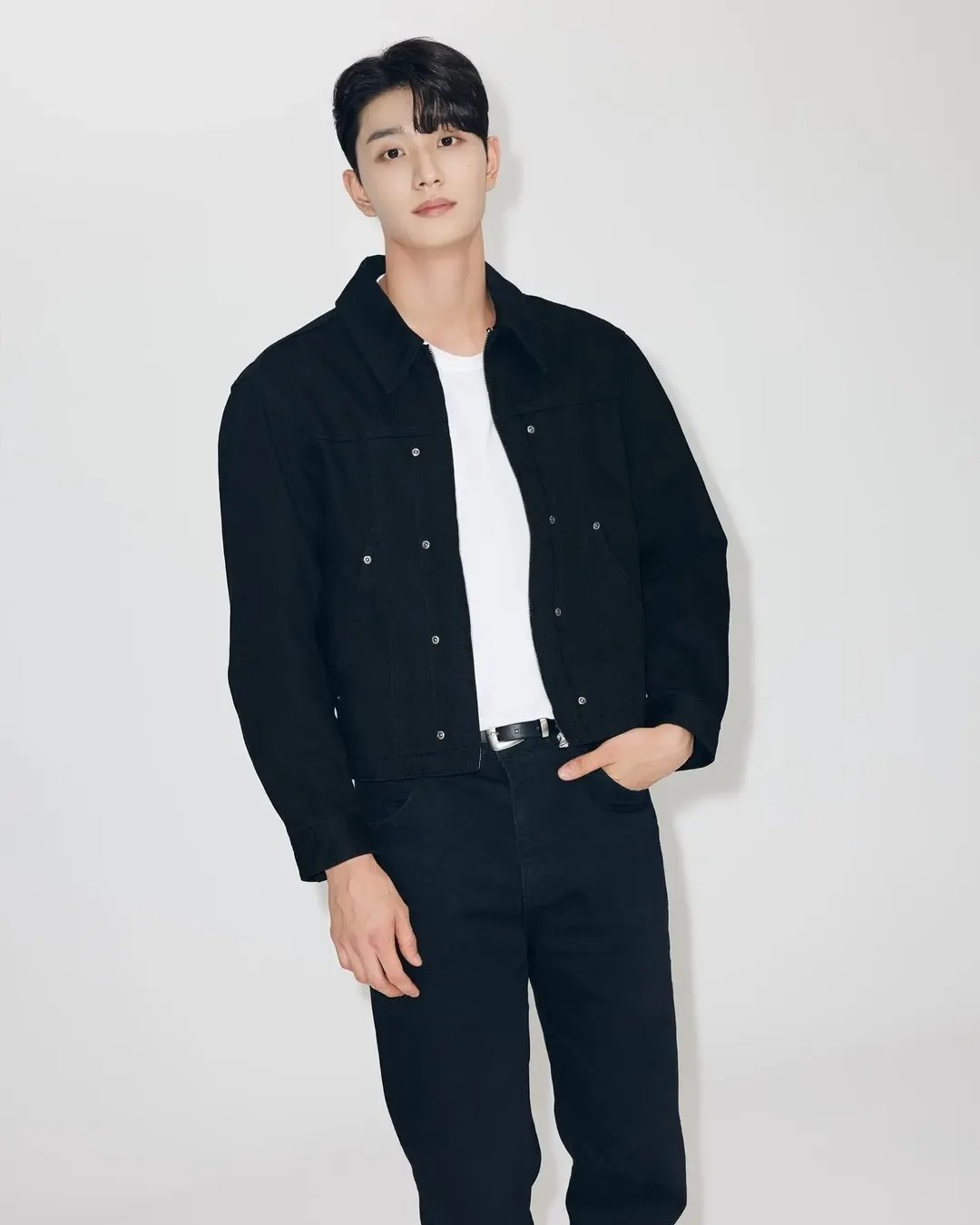 Kim Jaewon's Official Photoshoot  / Kim Jaewon IG Story