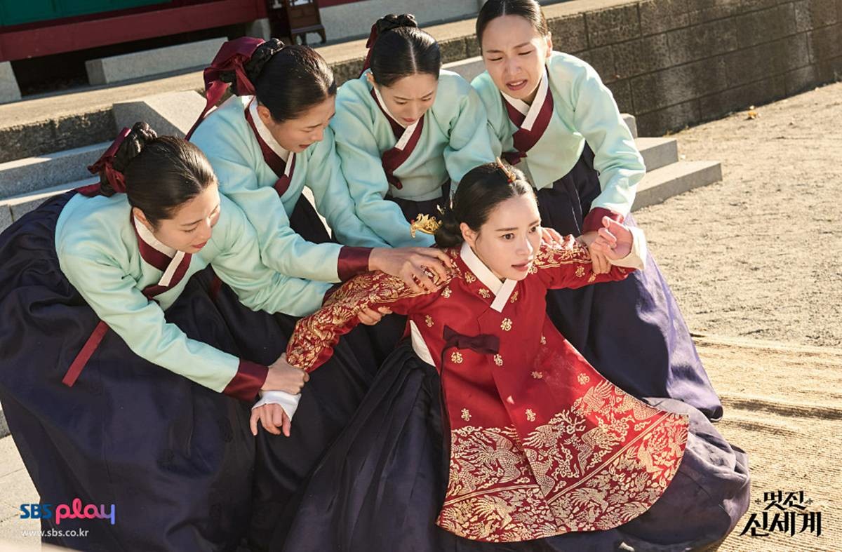 1인 2역 완벽 소화, 임지연 / SBS