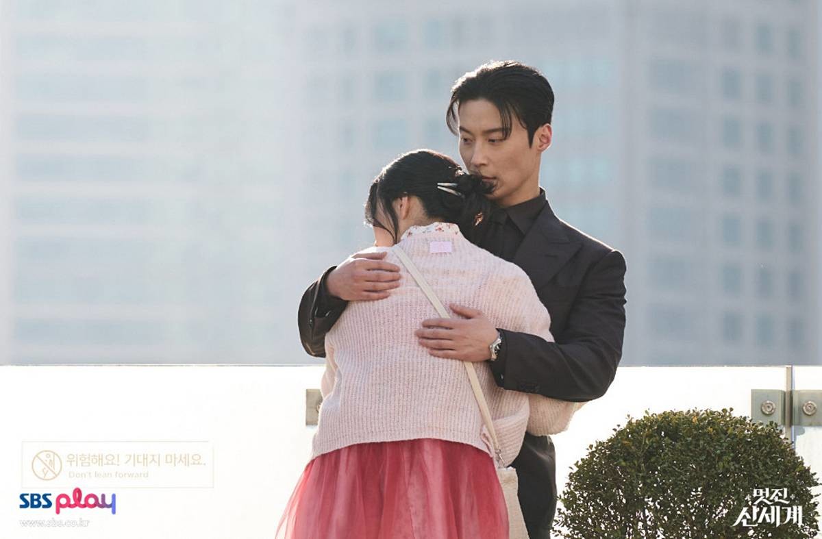 주말극 장악한 '대군부인' 바짝 뒤쫓는 '멋진 신세계' / SBS