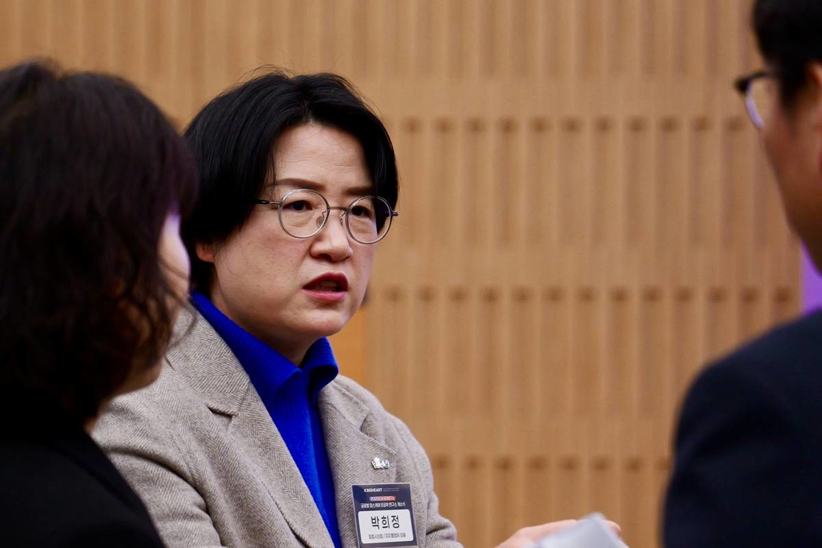 박희정 더불어민주당 포항시장 예비후보가 최근 시민생활 공약을 잇따라 발표하고 있는 가운데 오는 17일 선거사무소 개소식을 열고 본격적인 세몰이에 나선다./박희정 후보 제공