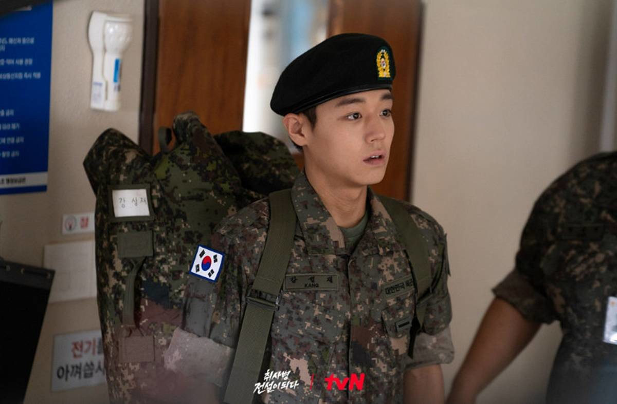 단종에서 취사병으로...시청자 관심 폭발 / tvN