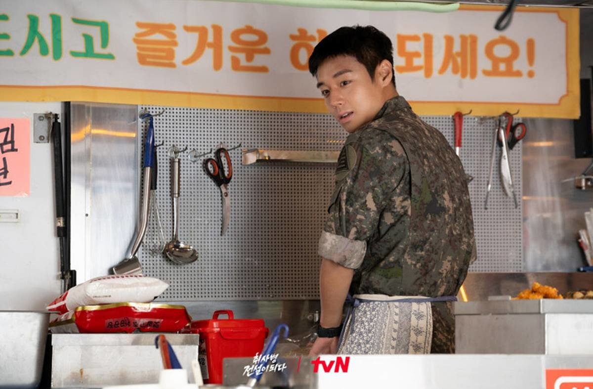 천만 배우 차기작으로 관심 모은 '취사병 전설이 되다' / tvN