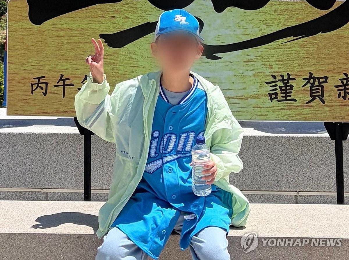 경북 청송군 주왕산국립공원에서 혼자 산에 올랐다가 실종된 초등학생 이 사건 발생 사흘째인 12일 끝내 숨진 채 발견되자 경북지역 각계에서 안타까움과 애도가 이어지고 있다./연합뉴스