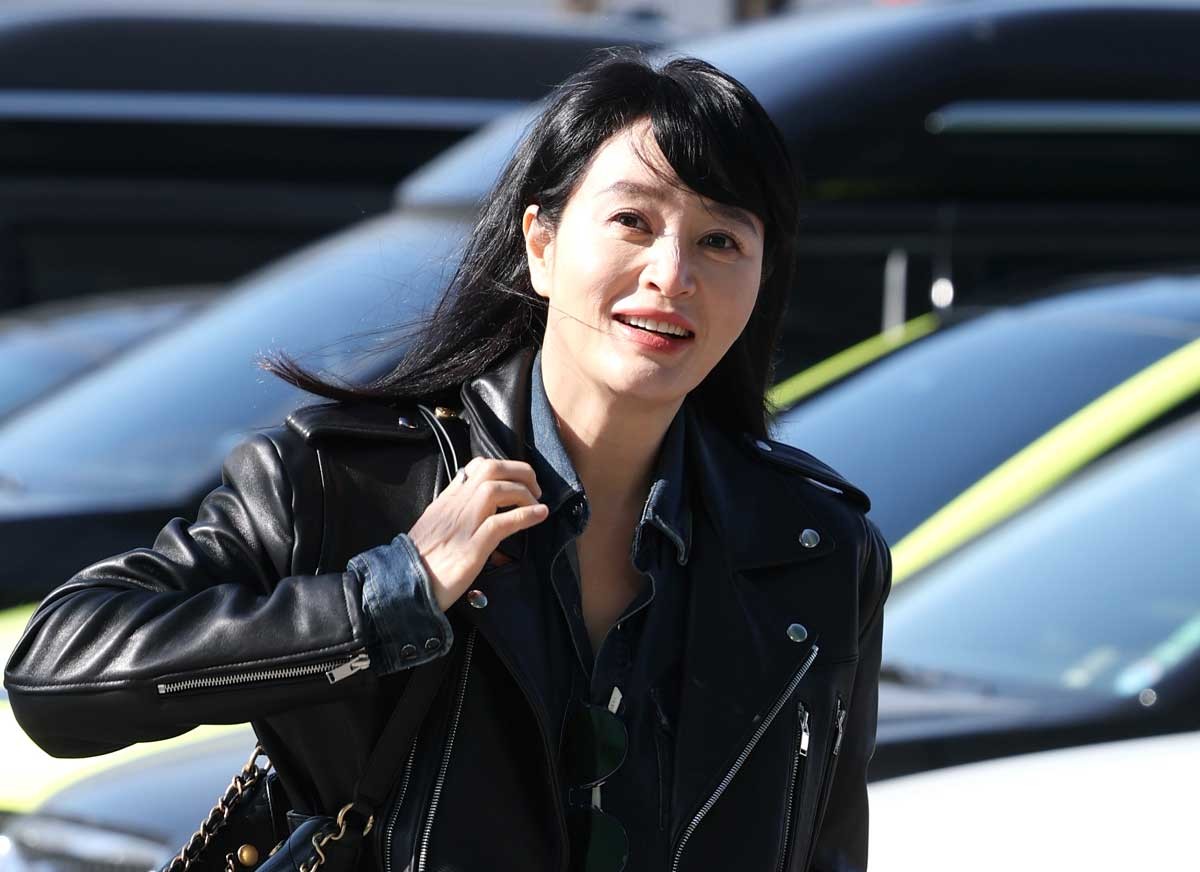 배우 김혜수가 서울 양천구 SBS목동에 도착해 이동을 하고 있다. / 뉴스1