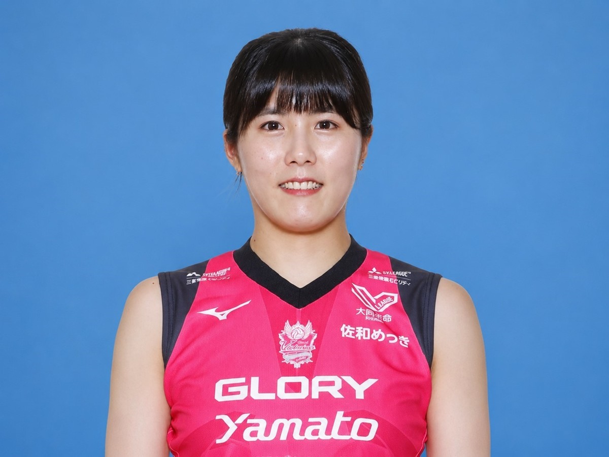 일본 여자배구 빅토리나 히메지 구단을 떠나는 배구선수 이재영. AI를 활용해 사진 해상도 등을 향상시켰다. 이재영이 일본 여자배구 SV리그 빅토리나 히메지 구단을 떠난 것으로 전해졌다. 빅토리나 히메지 구단은 12일 공식 SNS를 통해 이재영을 비롯한 5명의 선수와 작별하기로 했다고 밝혔다. 이재영은 구단을 통해 '배구 선수로 복귀할 기회를 준 히메지에 진심으로 감사드린다'라고 밝혔다. 그러면서 '시즌 막판에는 부상 때문에 생각대로 플레이하지 못했지만 여러분의 응원에 큰 힘이 됐다. 앞으로도 좋아하는 배구를 계속해 나갈 수 있도록 노력하겠다'라고 했다. / 빅토리나 히메지 구단 제공