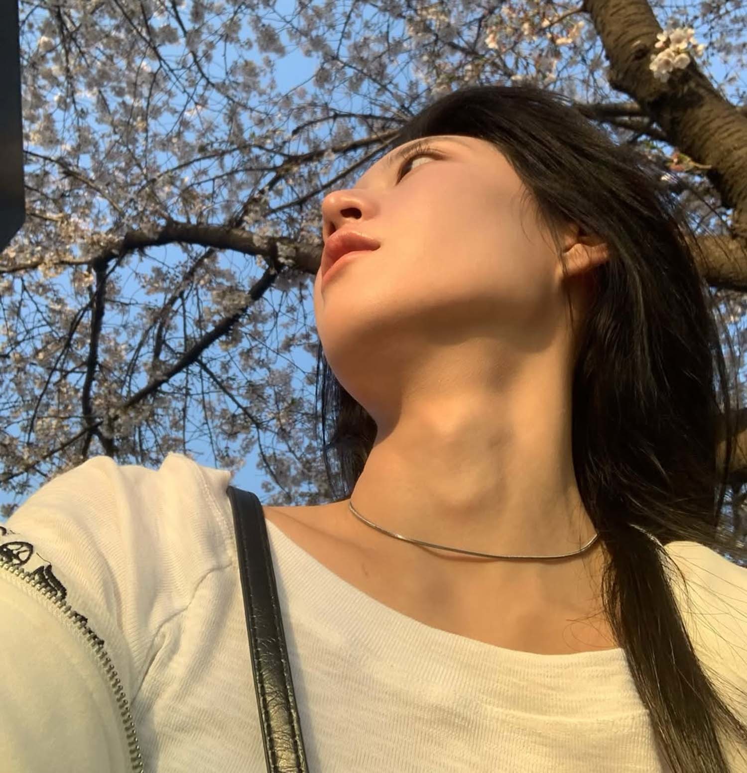 설윤지 / 설윤지 인스타그램