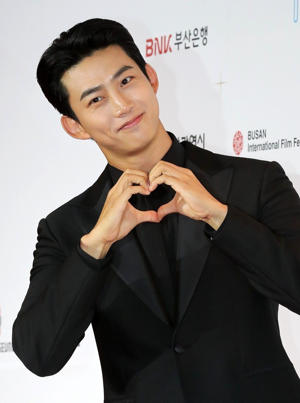 Taecyeon Posing for a Photo / News1