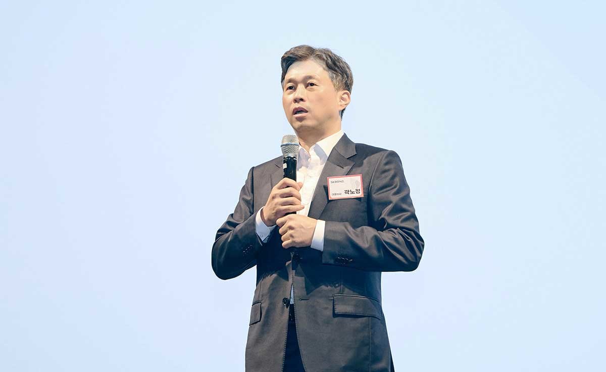 정기총회서 발언하는 곽노정 SK하이닉스 대표이사. 곽노정 SK하이닉스 대표이사가 지난 20일 서울 광진구 그랜드 워커힐에서 열린 '2026년 동반성장협의회 정기총회'에서 발언하고 있다.  / 뉴스1