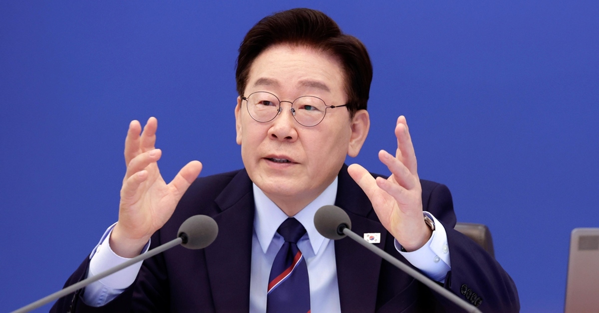 이재명 “돈이 안 돌아 문제... 자꾸 긴축 강요하는데 작년 민생 쿠폰도 경제 효과 입증”
