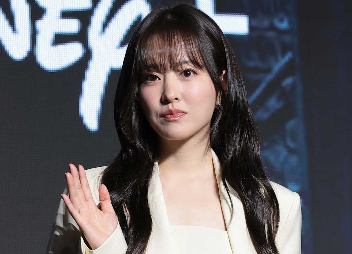 배우 박보영이 지난달 27일 오전 서울 영등포구 콘래드 서울 호텔에서 디즈니+ 오리지널 시리즈 ‘골드랜드’(극본 황조윤/연출 김성훈) 제작발표회에서 포즈를 취하고 있다. ‘골드랜드’는 밀수 조직의 1500억 금괴를 손에 넣은 희주(박보영 분)가 탐욕과 배신이 뒤엉킨 아수라장 속에서 금을 독차지하기 위해 사투를 벌이는 생존 스릴러다. / 뉴스1