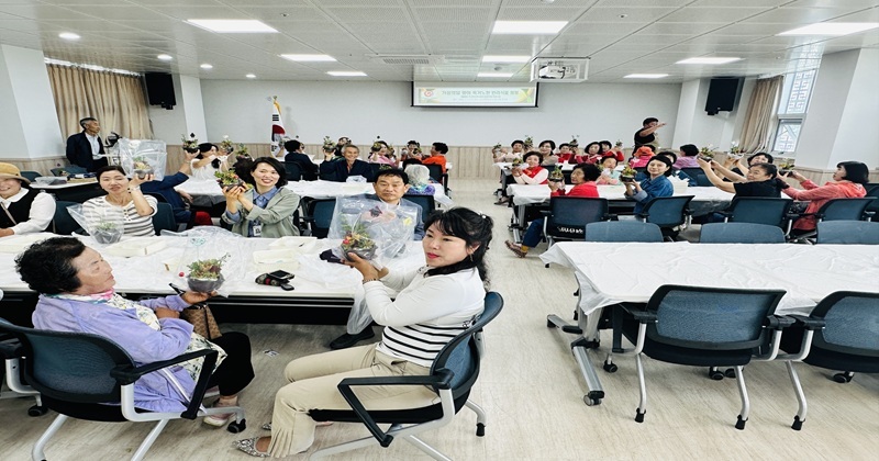부안 주산면 지사협, 가정의달 맞이 독거노인 반려식물 체험 추진